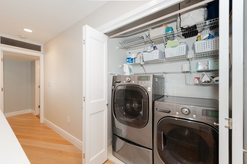 51 Pier 7, Charlestown