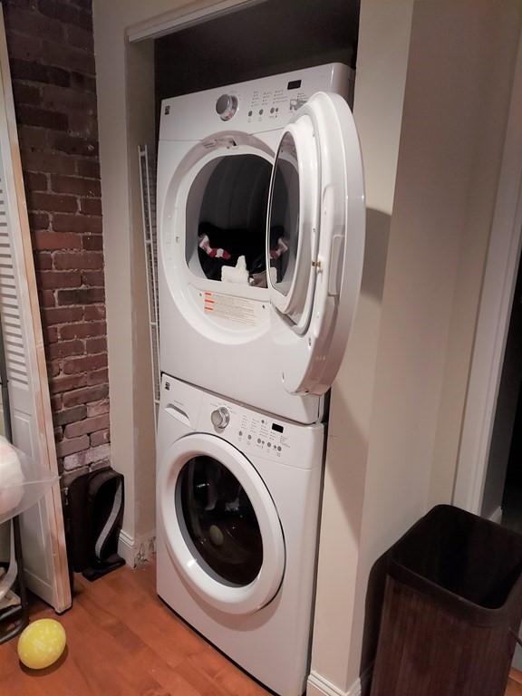 78 Gainsborough St, Fenway