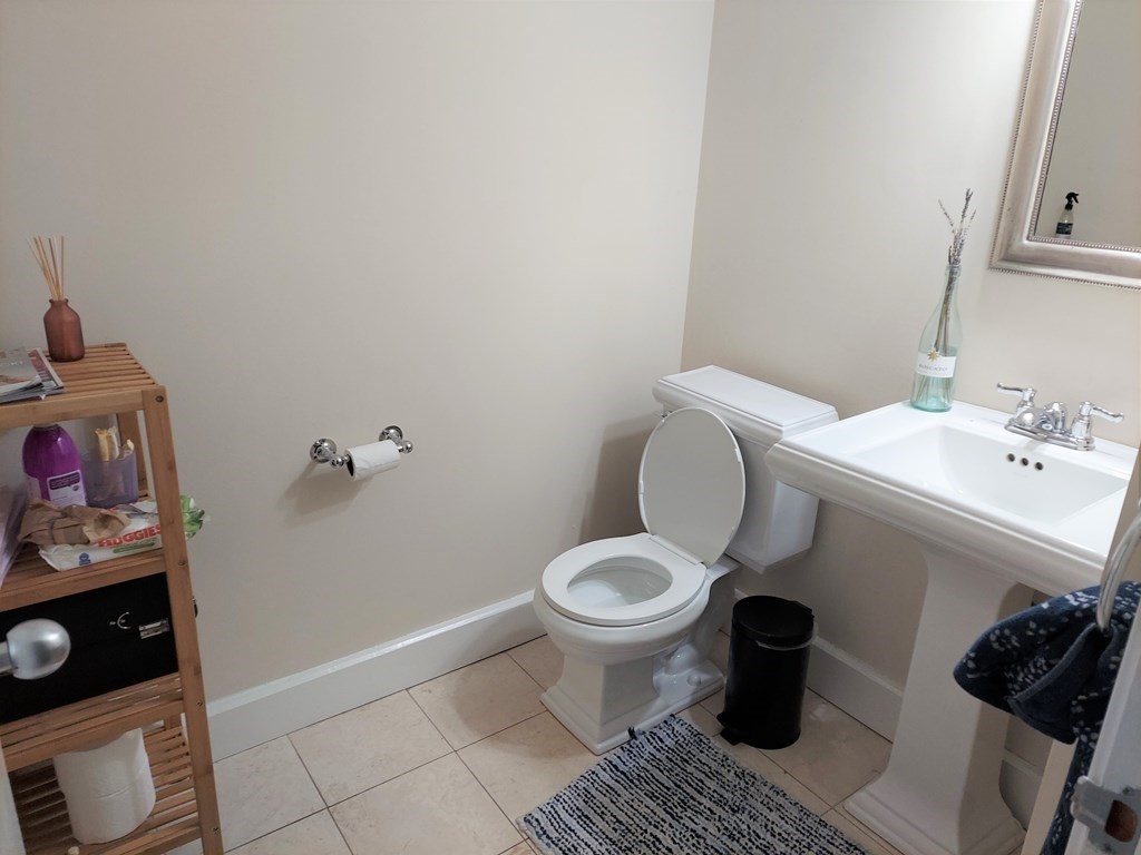 78 Gainsborough St, Fenway