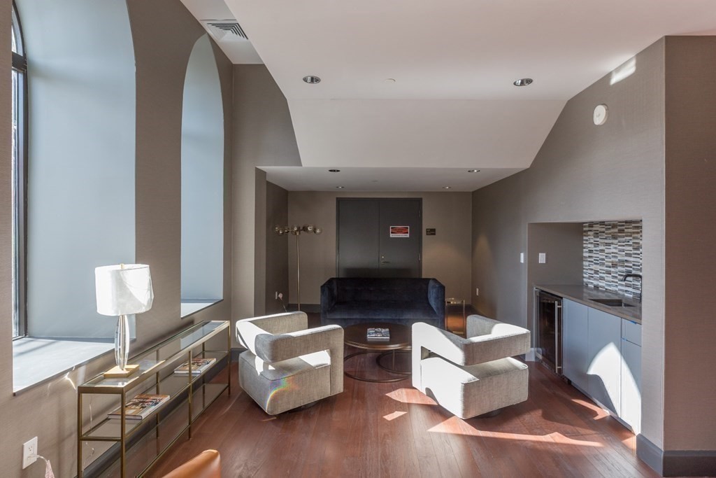 140 Shawmut Ave, South End