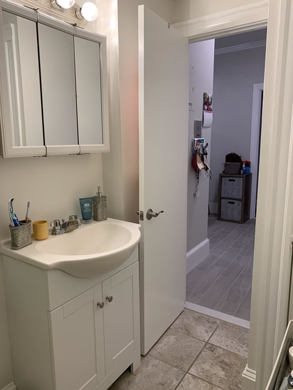 1082 Commonwealth Ave, Allston