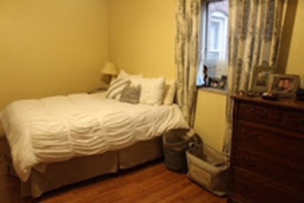 8 Wiget St, North End