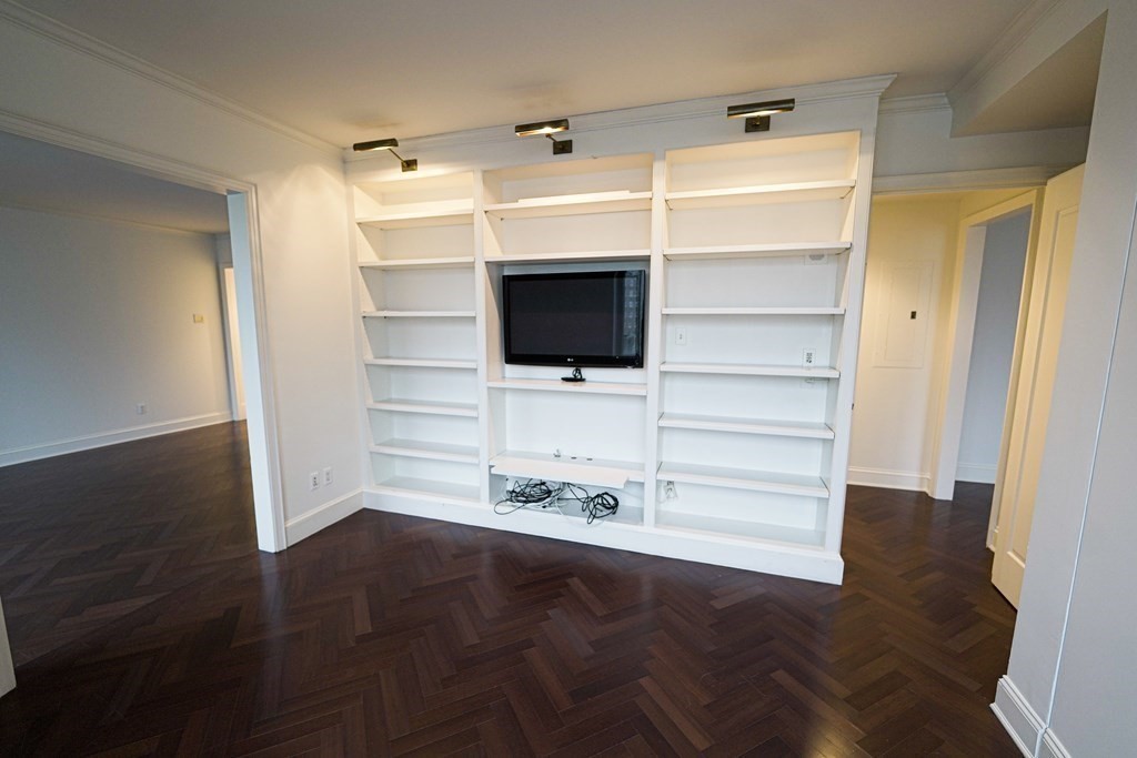 1 Charles St, Back Bay