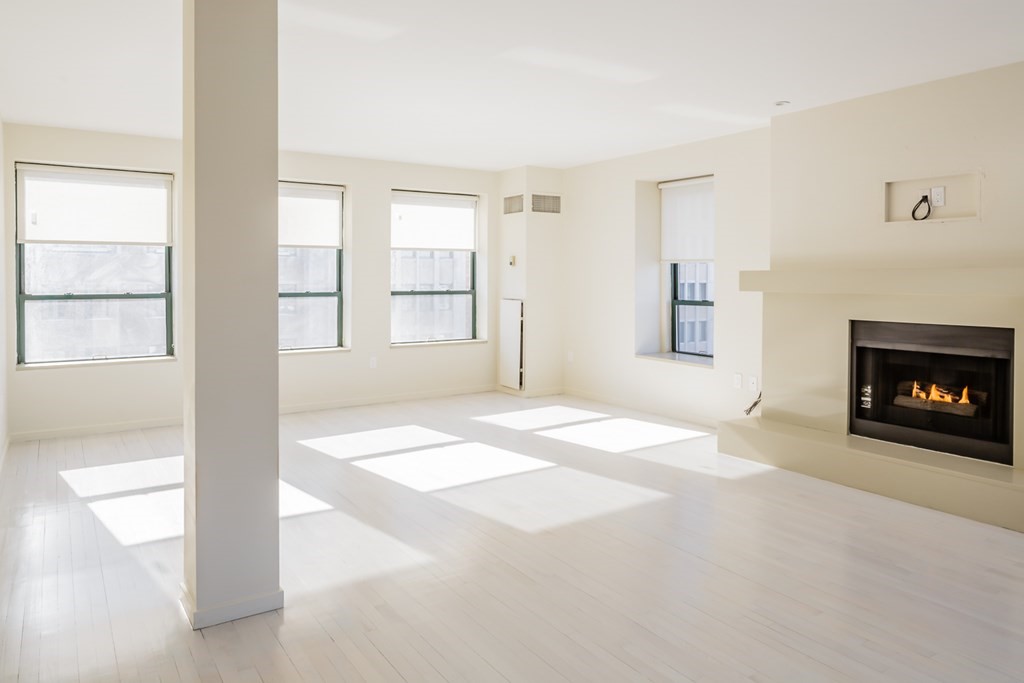 755 Boylston St, Back Bay