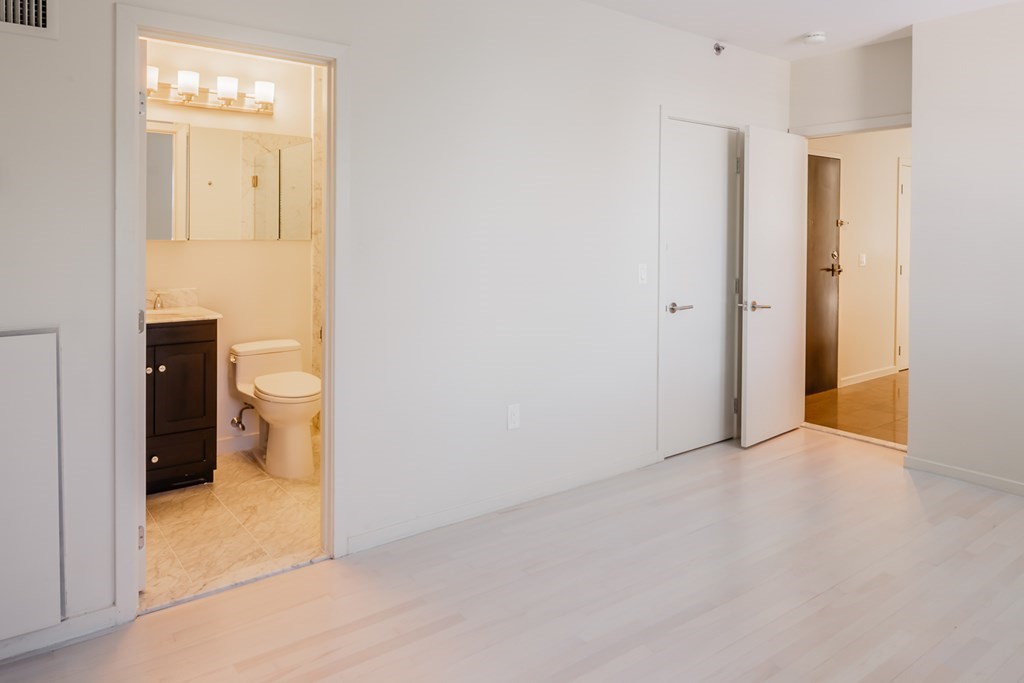 755 Boylston St, Back Bay