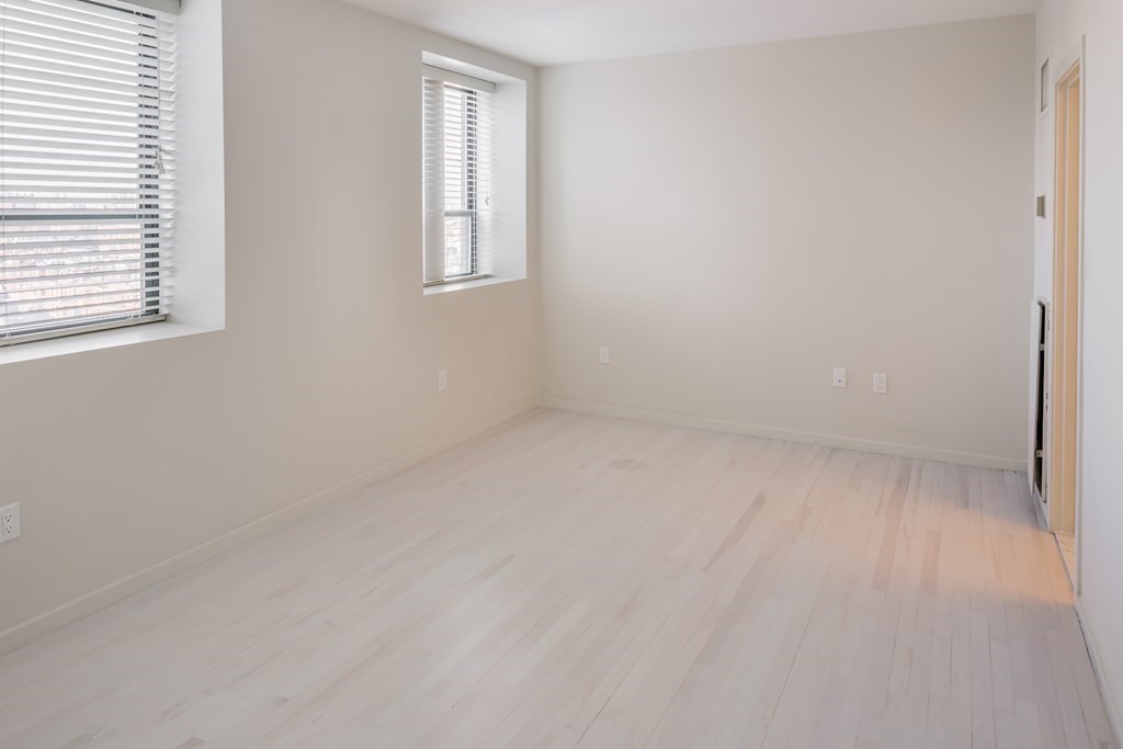 755 Boylston St, Back Bay