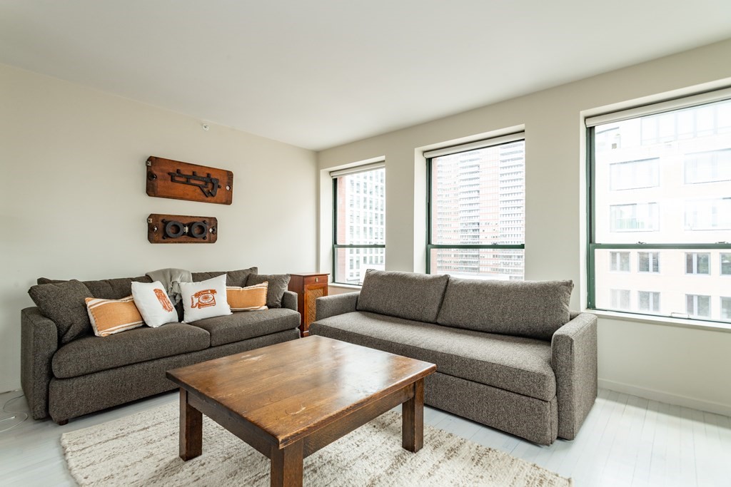 755 Boylston St, Back Bay