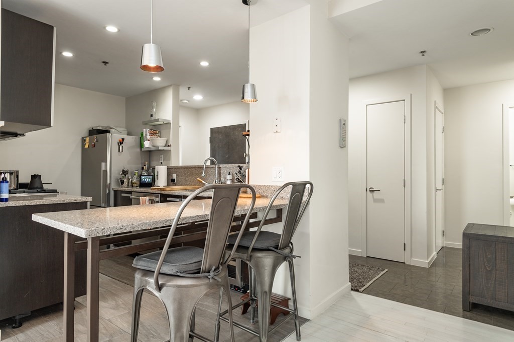 755 Boylston St, Back Bay