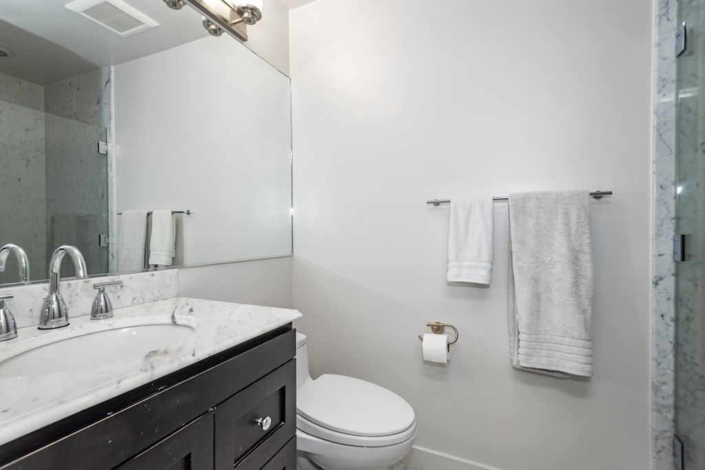 755 Boylston St, Back Bay