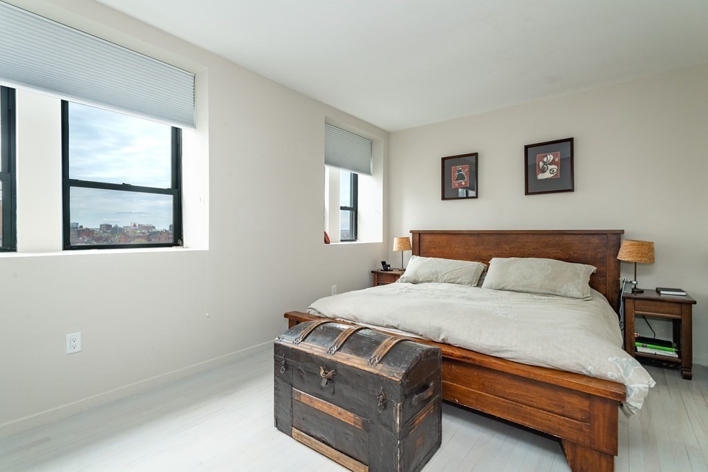 755 Boylston St, Back Bay