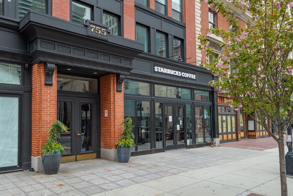 755 Boylston St, Back Bay