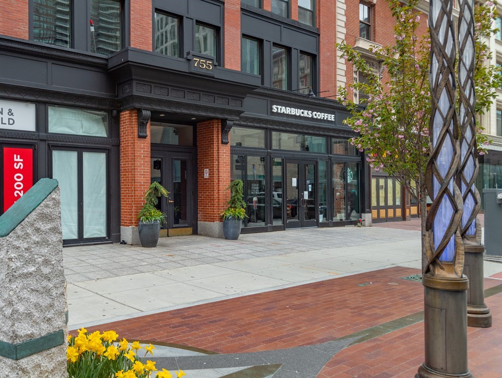 755 Boylston St, Back Bay