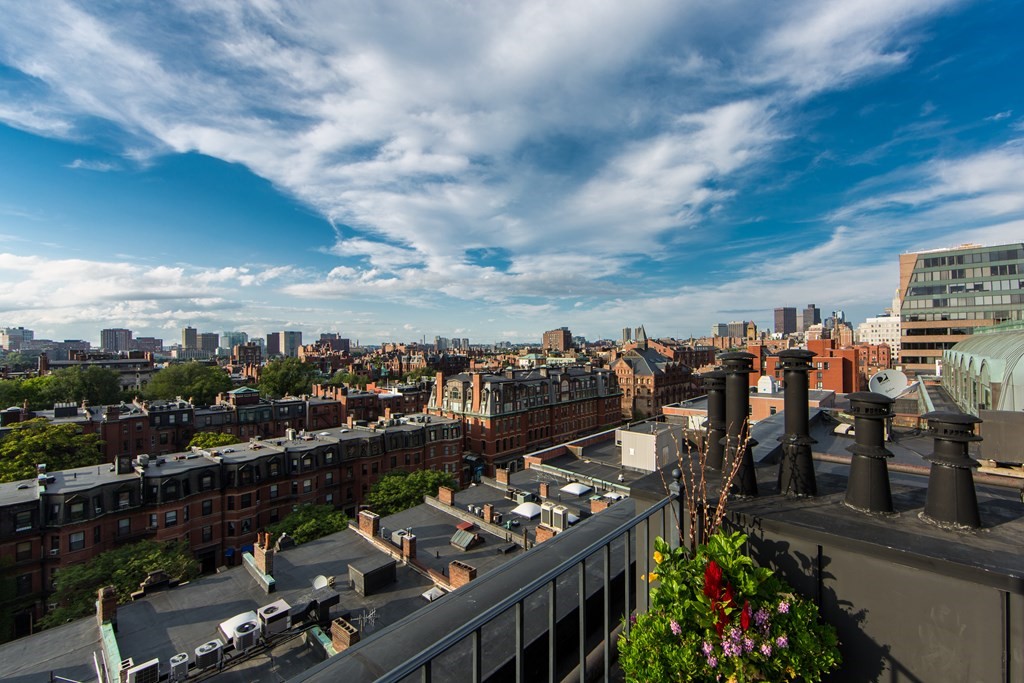 755 Boylston St, Back Bay