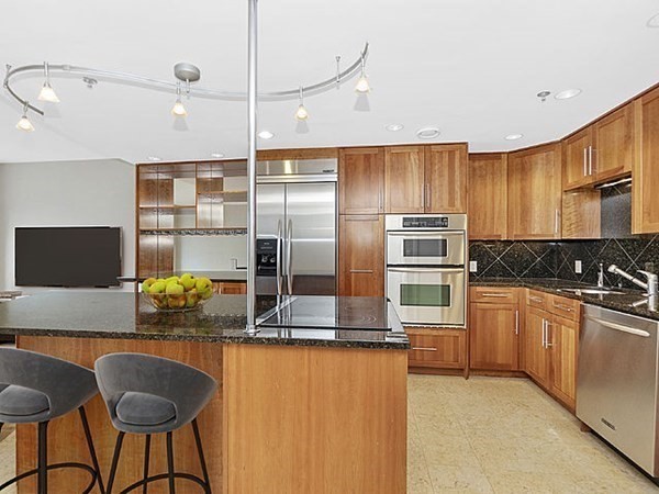 75 83 Cambridge Pkwy, Kendall Square