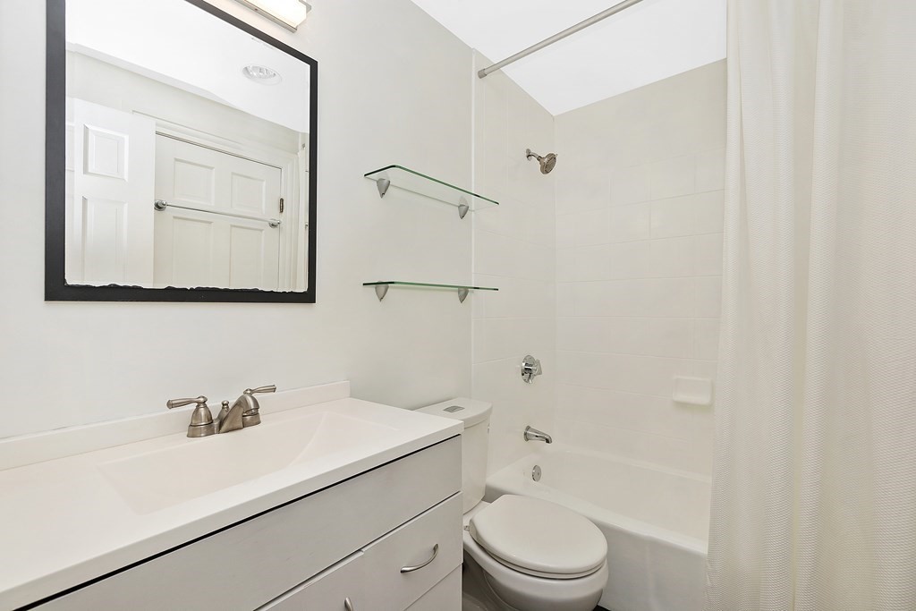 390 Commonwealth Ave, Back Bay