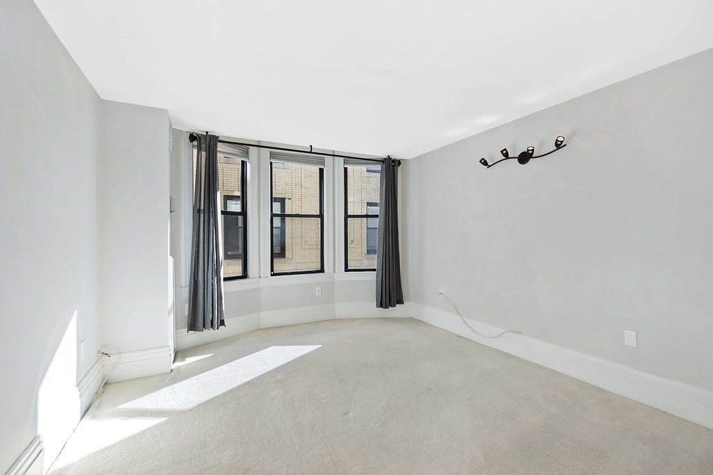 390 Commonwealth Ave, Back Bay