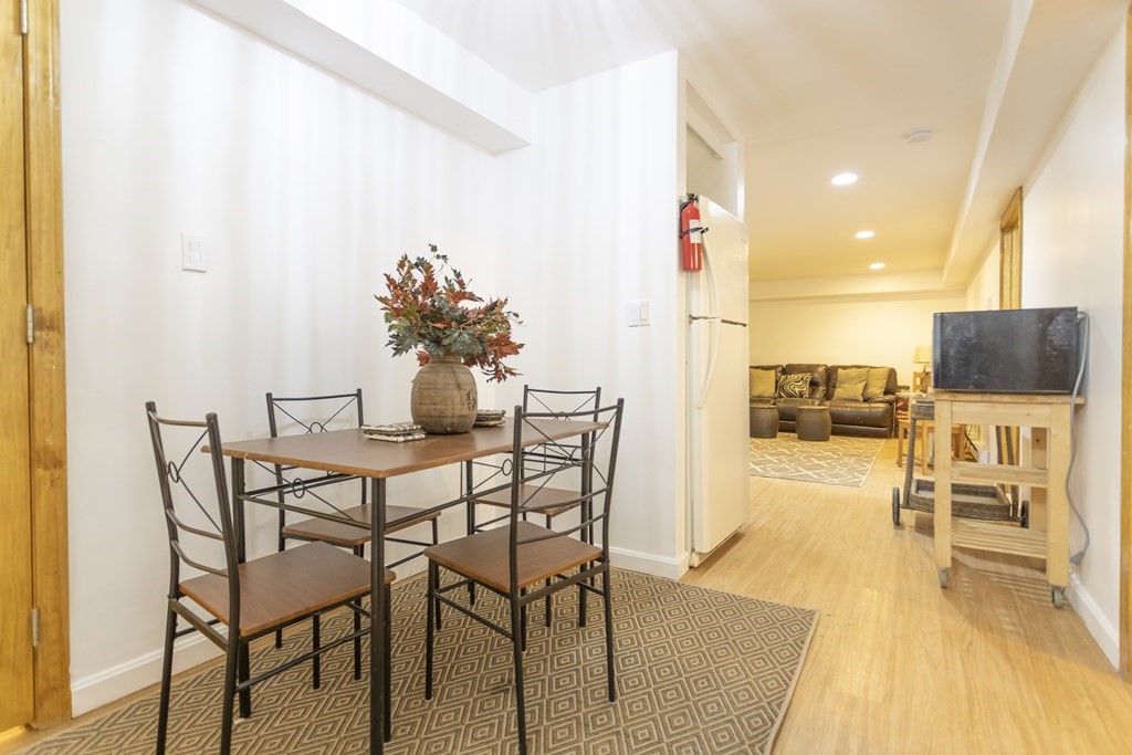 144 Cedar St, Roxbury