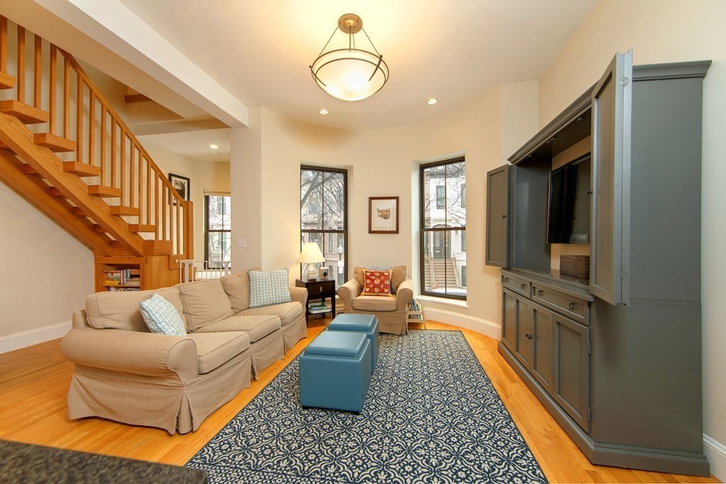 212 Canton St, South End