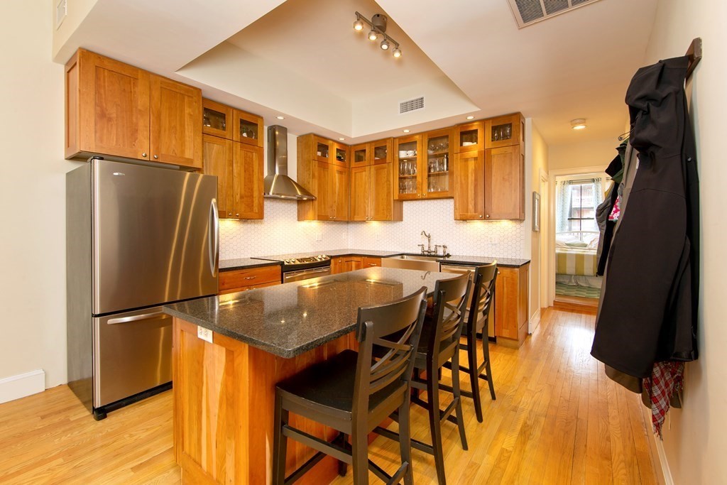 212 Canton St, South End