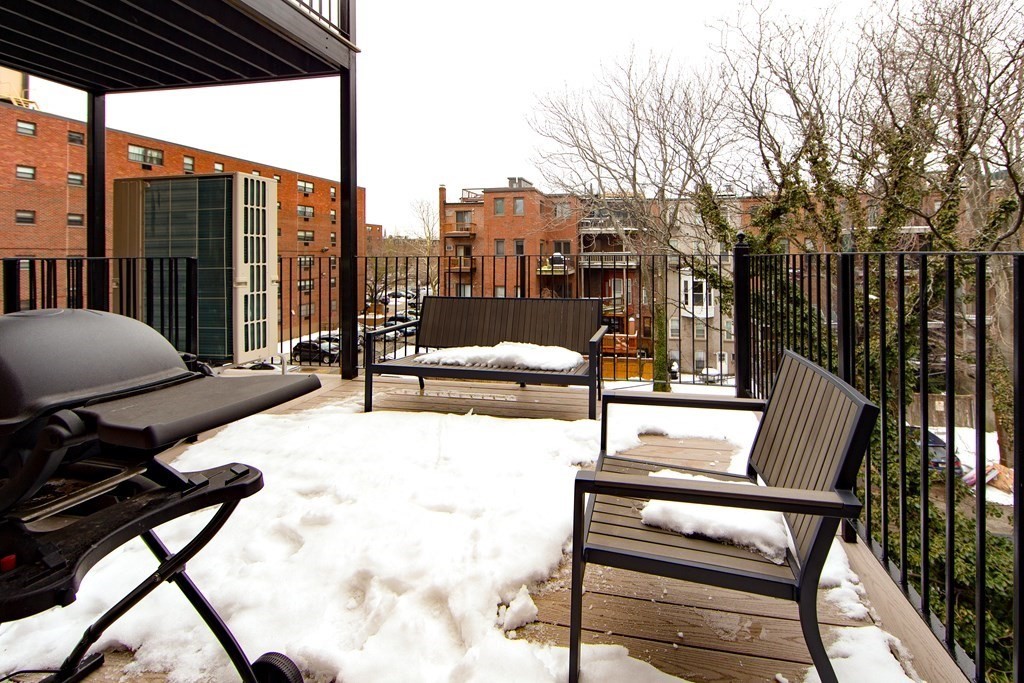 212 Canton St, South End