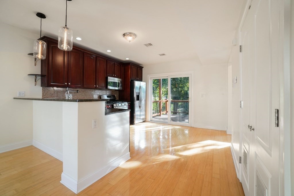 156 O St, South Boston