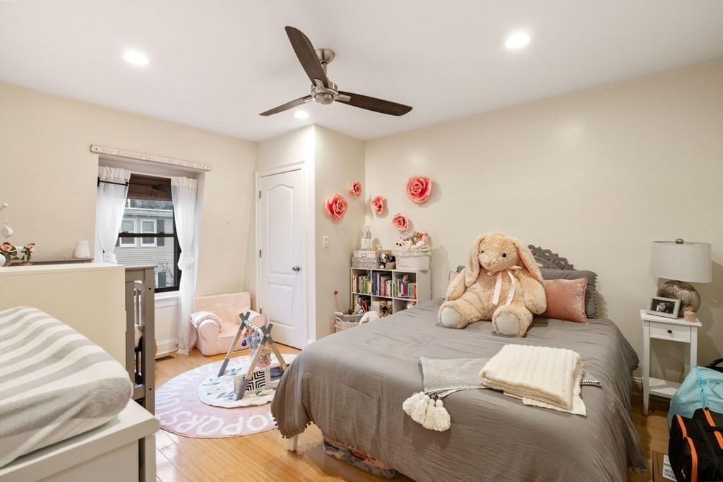 156 O St, South Boston