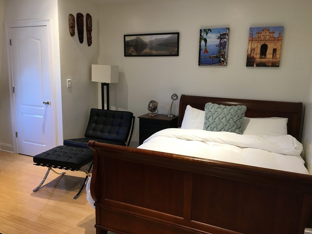 156 O St, South Boston