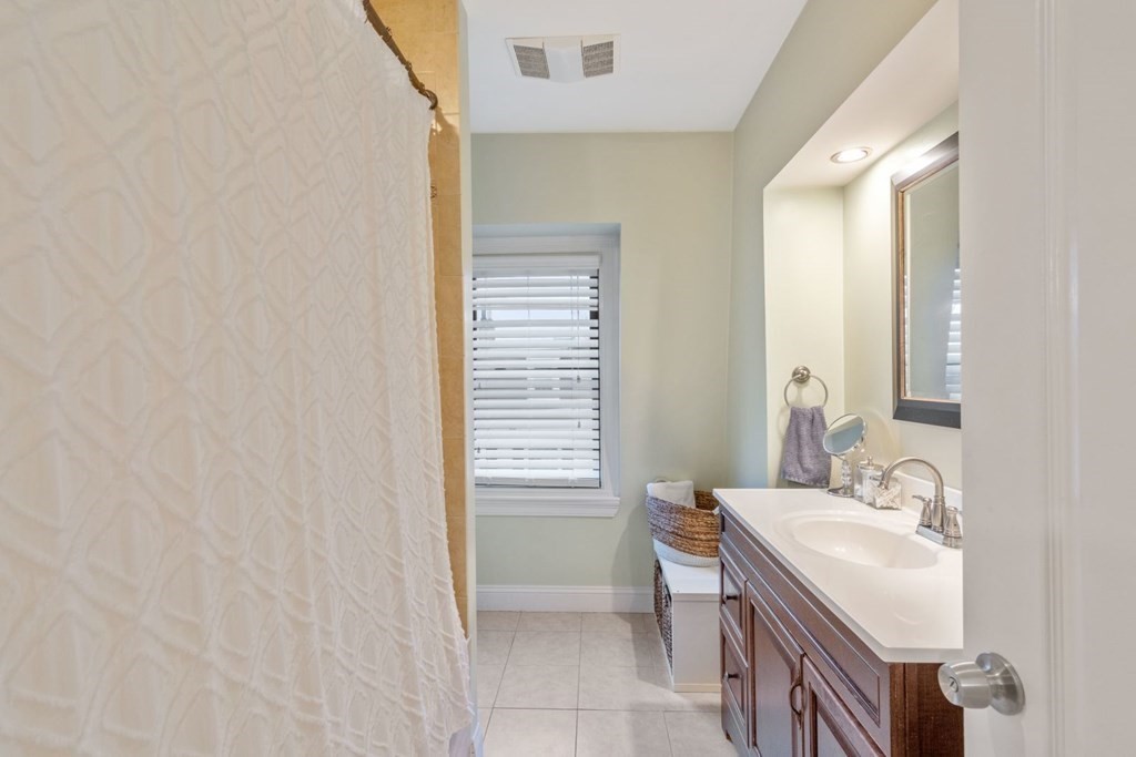 156 O St, South Boston