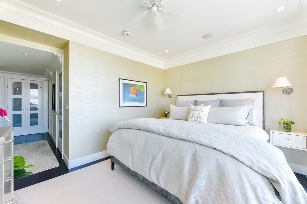 110 Stuart St, Midtown