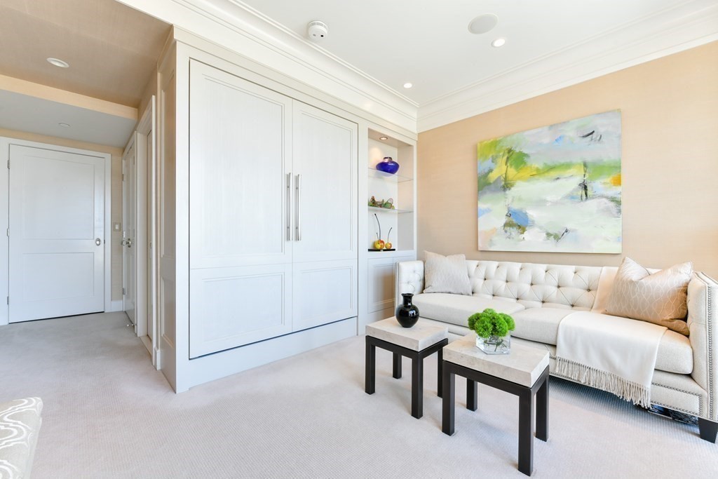 110 Stuart St, Midtown