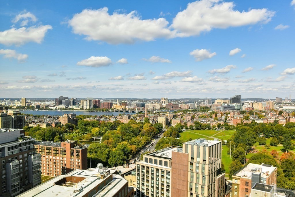 110 Stuart St, Midtown