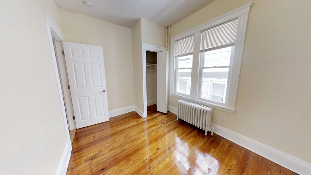 17 Dow St, West Somerville