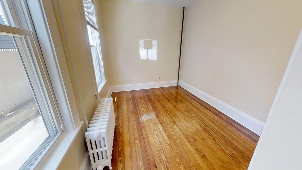 17 Dow St, West Somerville