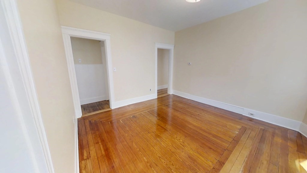 17 Dow St, West Somerville