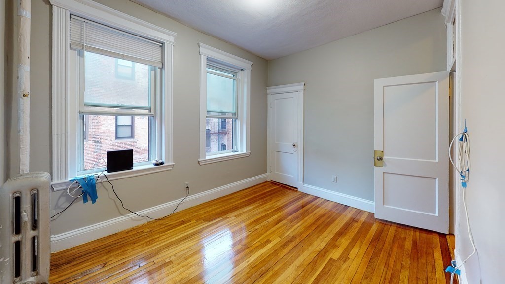 86 Glenville Ave, Allston