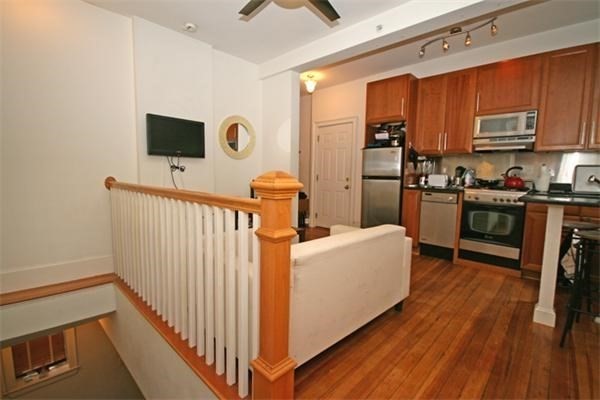 75 Burbank St, Fenway