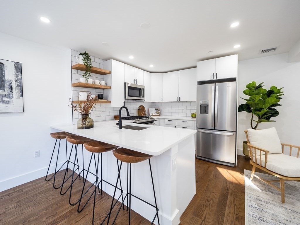 333 Maverick St, East Boston