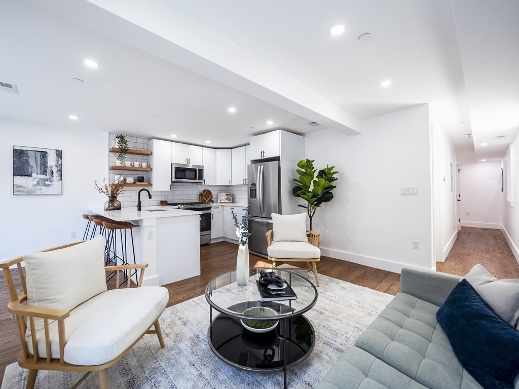 333 Maverick St, East Boston