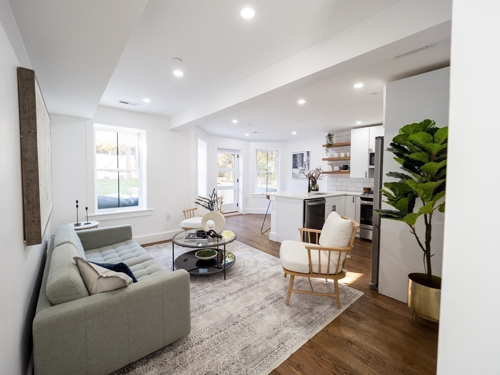 333 Maverick St, East Boston