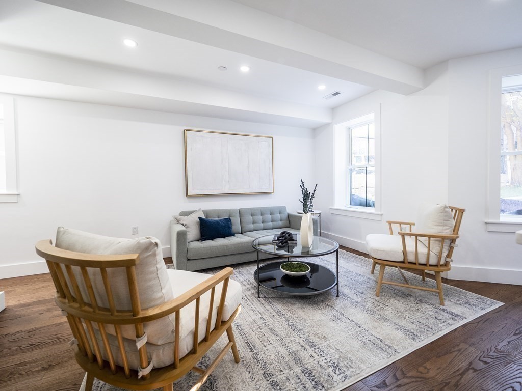 333 Maverick St, East Boston