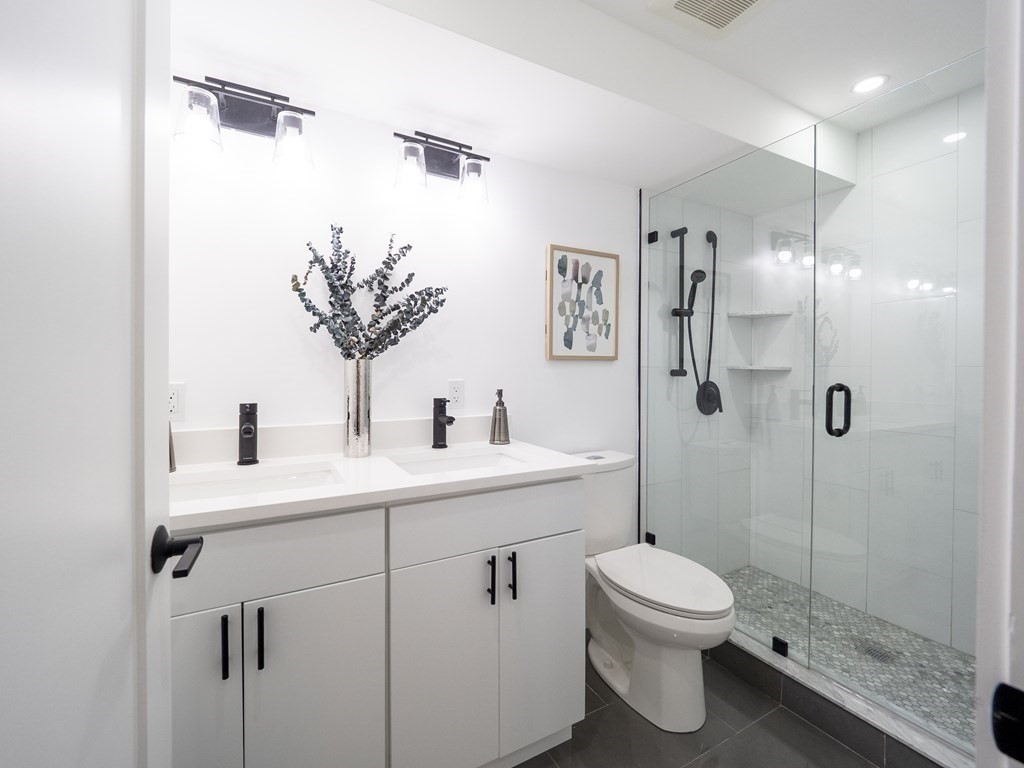 333 Maverick St, East Boston