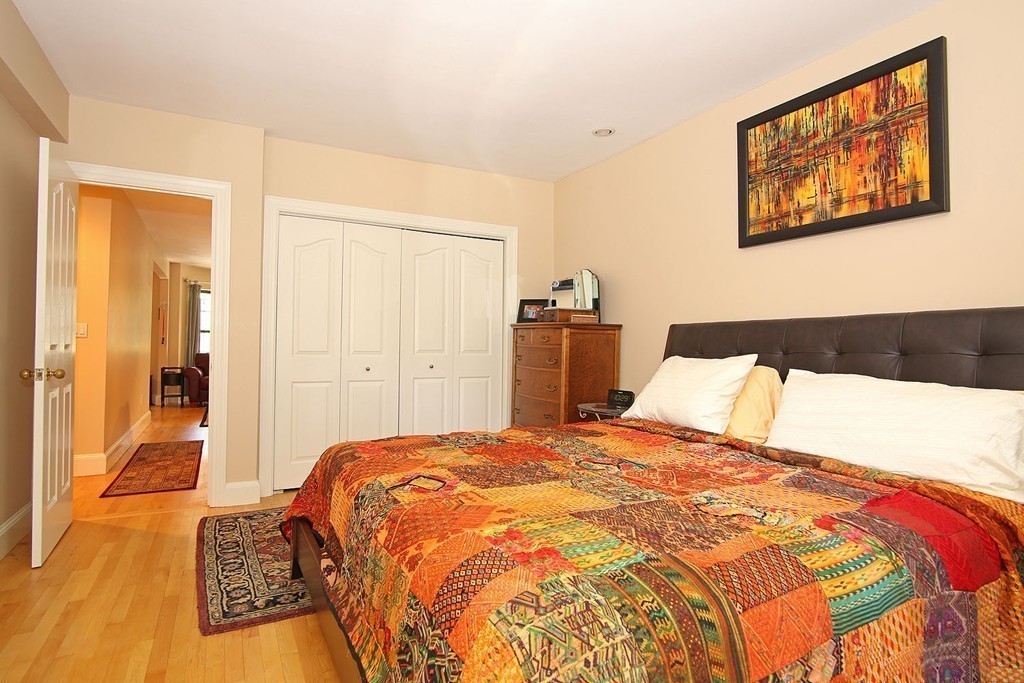 211 Newton St, South End