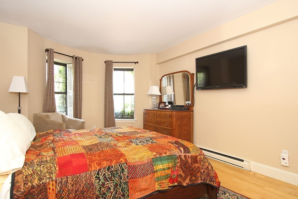 211 Newton St, South End