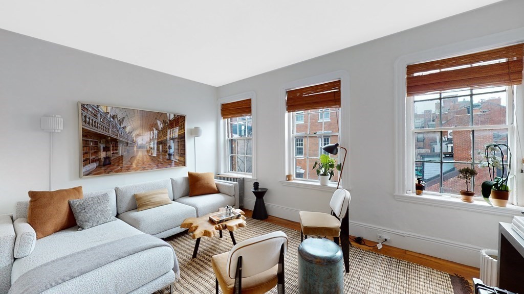 81 West Cedar St, Beacon Hill