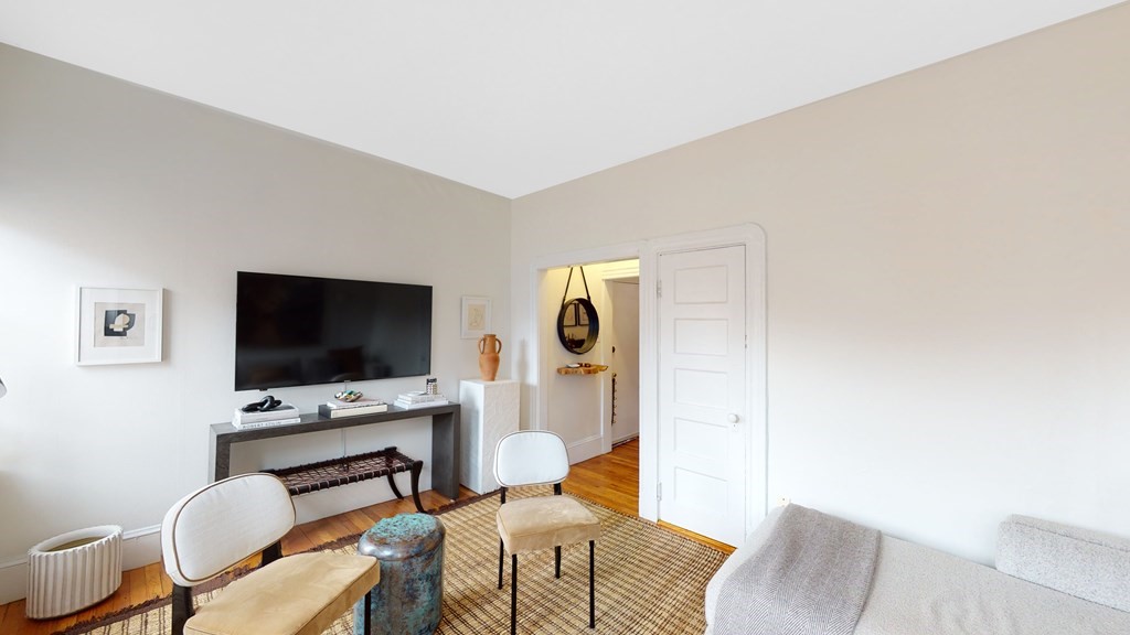 81 West Cedar St, Beacon Hill