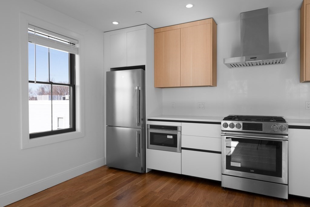 332 East 8th St, South Boston