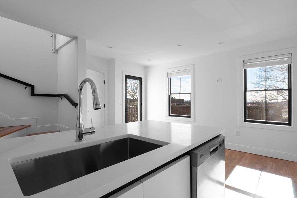 332 East 8th St, South Boston