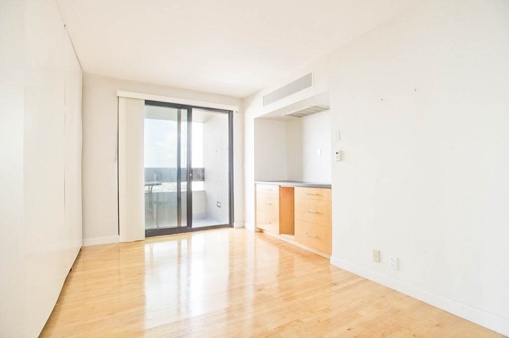 85 India Row, Waterfront