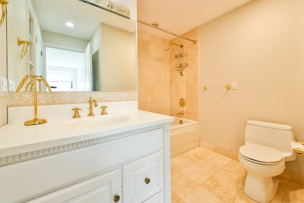 85 India Row, Waterfront