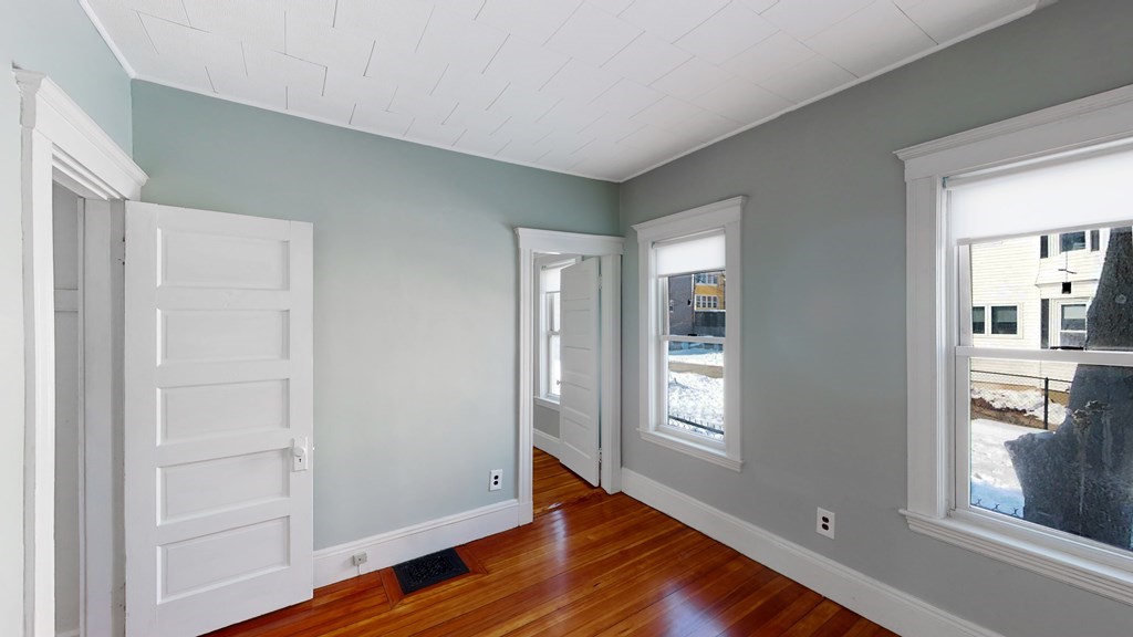 70 Hudson St, Winter Hill